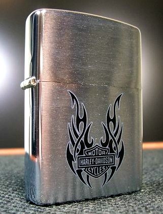 Zippo 21046, H-D Tribal Wings Brushed Chrome